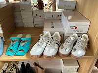 Paar damesschoenen (60x) - afbeelding 13 van  15