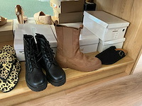 Paar damesschoenen (60x) - afbeelding 14 van  15