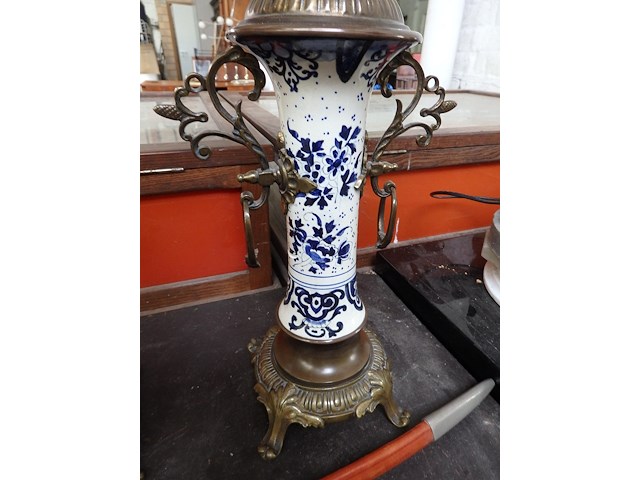 Paar grote delfts kandelaars - afbeelding 2 van  2