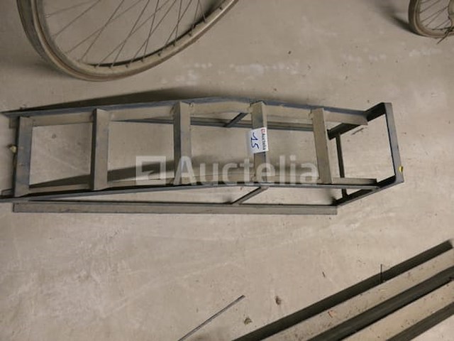 Paar metalen relingen - afbeelding 3 van  3