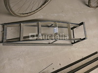 Paar metalen relingen - afbeelding 3 van  3