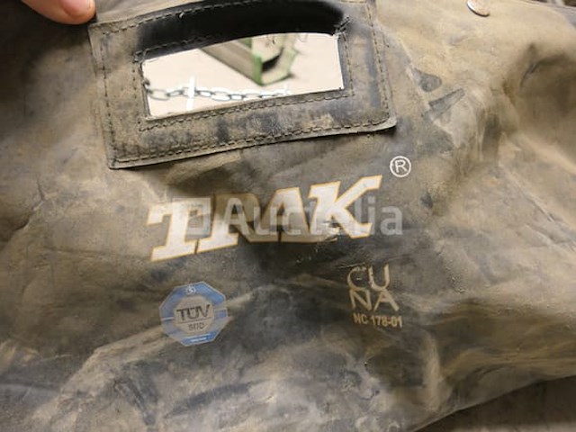 Paar sneeuwkettingen voor trak nc 178-01 wielen - afbeelding 1 van  4