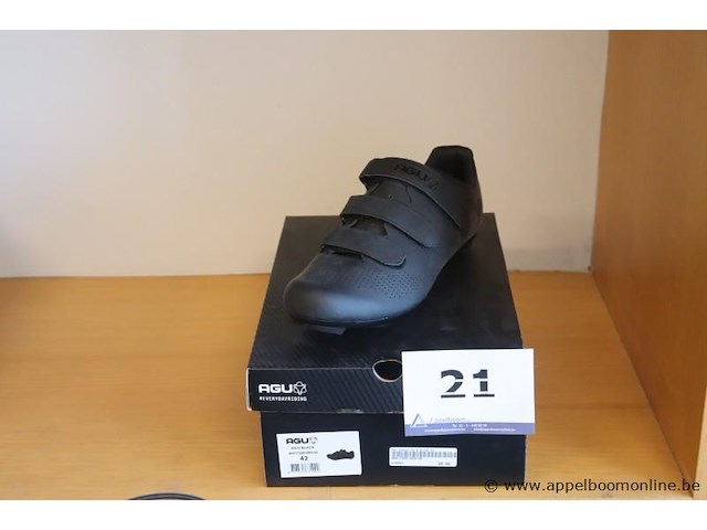 Paar wielrenschoenen agu r410 black; maat 43 - afbeelding 1 van  2