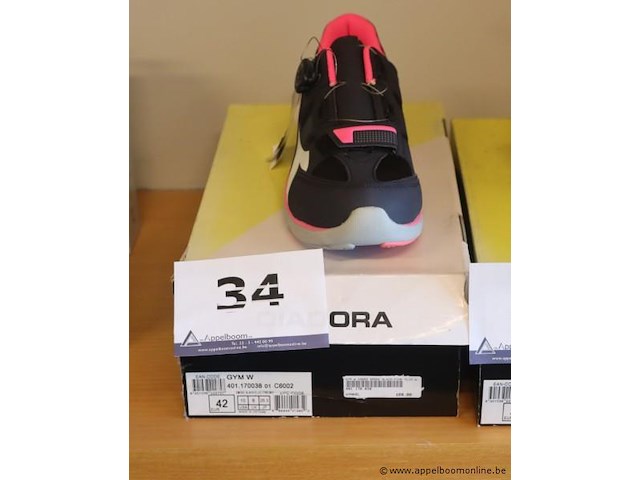 Paar wierlenschoenen diadora gym w, maat 42 - afbeelding 1 van  2