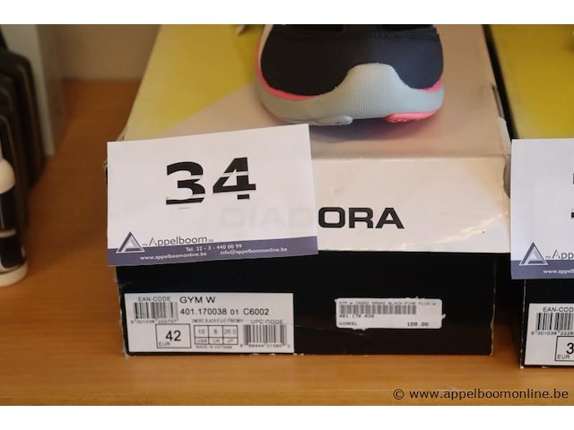 Paar wierlenschoenen diadora gym w, maat 42 - afbeelding 2 van  2
