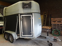 Paardenaanhangwagen saris - afbeelding 2 van  7