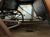 Paardenkoets antiek rijtuig - afbeelding 6 van  7