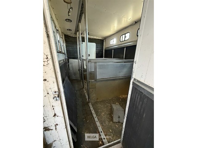 Paardenvrachtwagen iveco - afbeelding 7 van  30