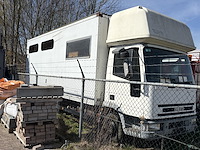 Paardenvrachtwagen iveco