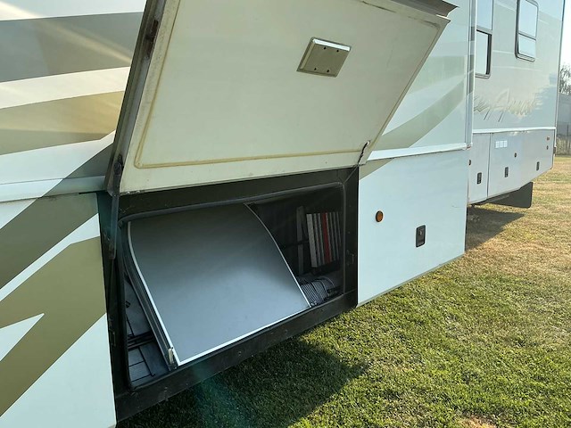 Pace arrow camper mobilehome (220v) - afbeelding 24 van  41