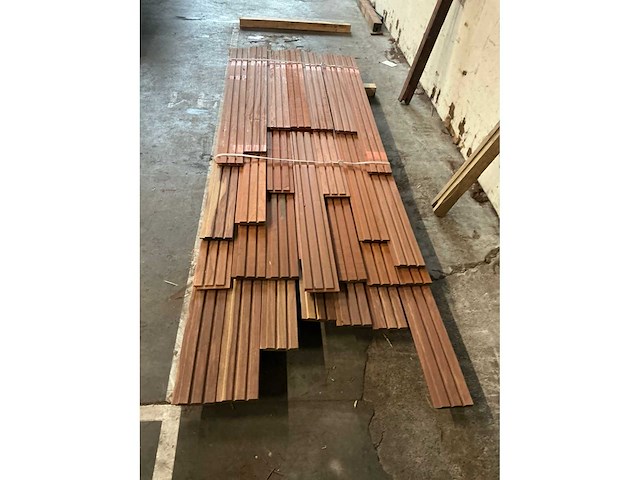 Padouk 21x128 hardhout - afbeelding 7 van  7