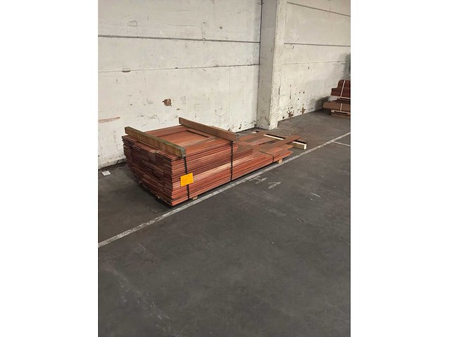 Padouk 21x142 hardhout - afbeelding 1 van  4