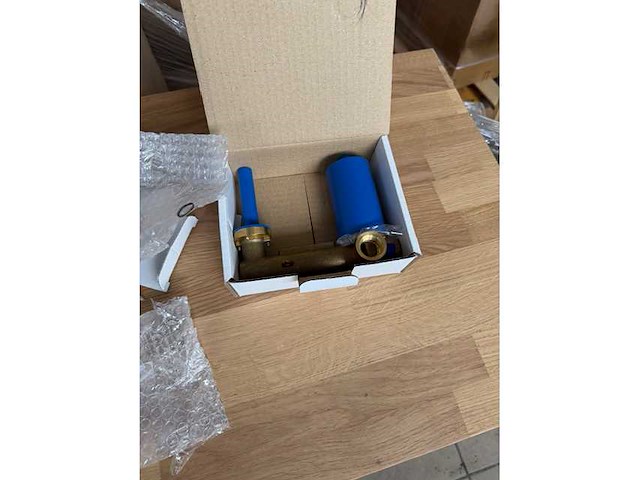 Paffoni - licht roségoud - ingebouwde mixer tap - wastafelmixer - afbeelding 3 van  5