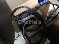 Pakkingen en profielen voor de installatie van aluminium frames - afbeelding 12 van  14