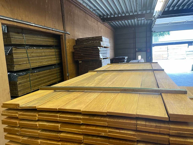 Pakoeli planken geschaafd 3000x140x16mm (138x) - afbeelding 1 van  3