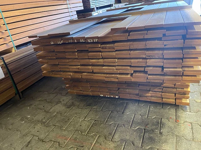 Pakoeli planken geschaafd 3500x90x16mm (153x) - afbeelding 3 van  3