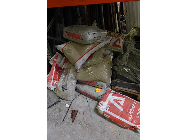 Pal cementzakken - afbeelding 1 van  2