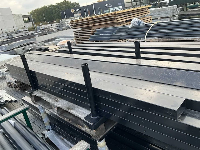 Palen steenkorf zwart - vlp palen - afbeelding 2 van  6