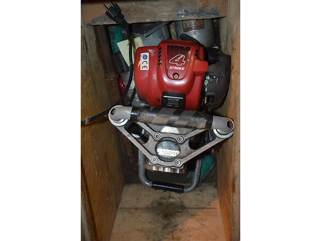 Palenrammer op benzinemotor rhino multi pro stroke 4, pneumatische piquer, 2 blazers voor luchtkasteel, luster 8 lichtpunten - afbeelding 6 van  20