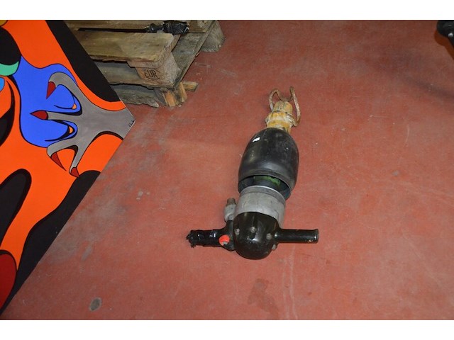 Palenrammer op benzinemotor rhino multi pro stroke 4, pneumatische piquer, 2 blazers voor luchtkasteel, luster 8 lichtpunten - afbeelding 16 van  20