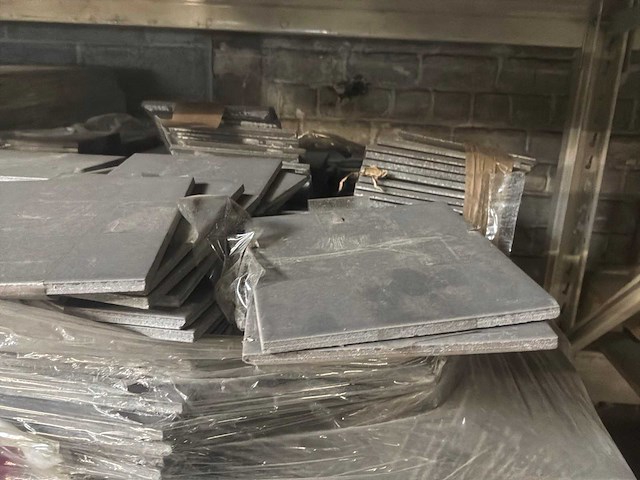 Paletten diverse vloertegels (4x) - afbeelding 5 van  11