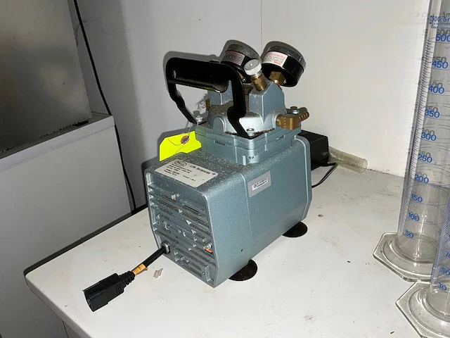 Pall d0a-p730 laboratorium vacuümpomp - afbeelding 1 van  8