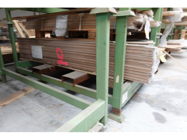Pallet 3-laags parket - afbeelding 2 van  2