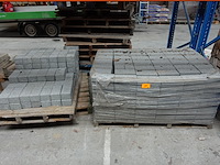 Pallet betonklinkers + rest - afbeelding 1 van  4