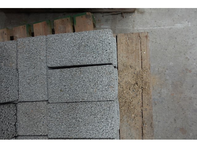 Pallet betonklinkers + rest - afbeelding 4 van  4