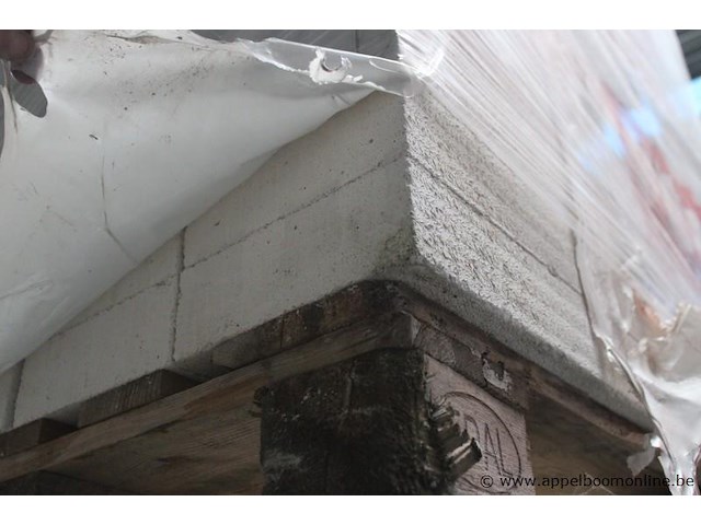 Pallet betonstenen porit - afbeelding 2 van  2