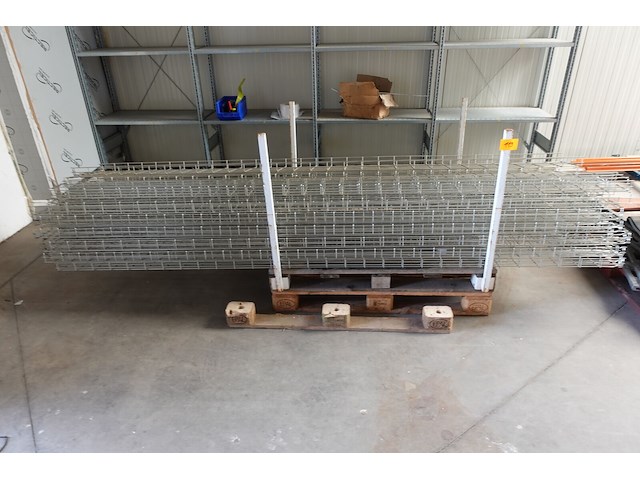 Pallet beugels + kabelgoten obo - afbeelding 1 van  10