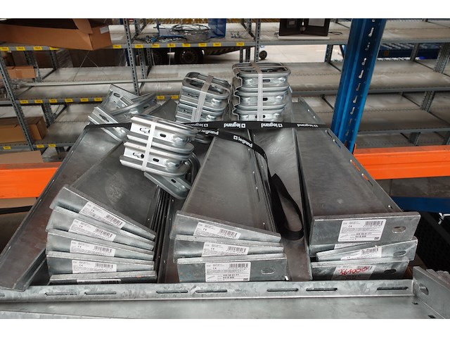 Pallet beugels + kabelgoten obo - afbeelding 10 van  10