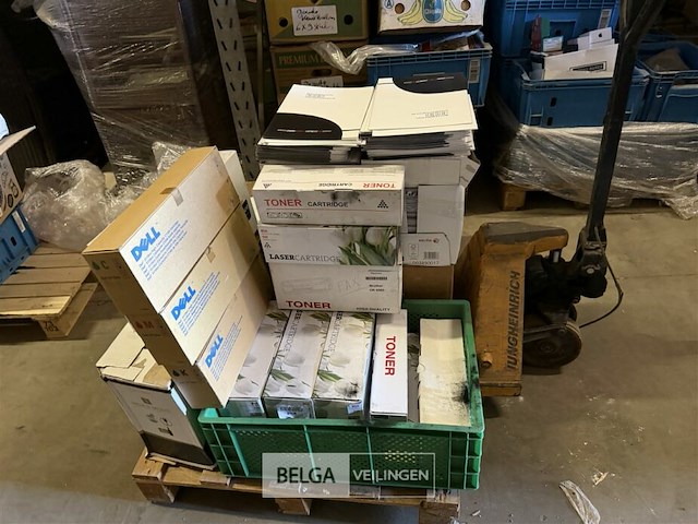 Pallet div bureel/papier/toners/mappen.. - afbeelding 1 van  6