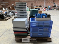 Pallet div plooibakken en bakken - afbeelding 1 van  3