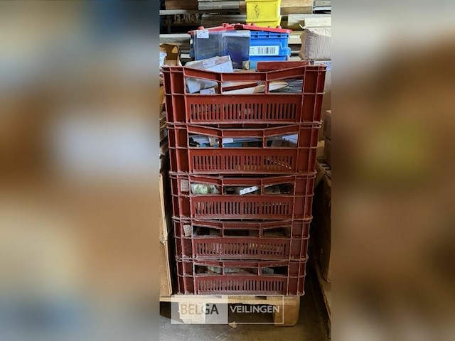Pallet div wenskaarten/papier/mappen - afbeelding 1 van  5