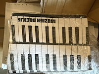 Pallet div wenskaarten/papier/mappen - afbeelding 3 van  5