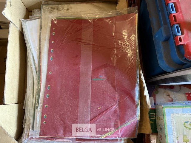 Pallet div wenskaarten/papier/mappen - afbeelding 5 van  5