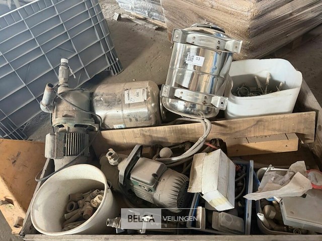 Pallet divers sanitair - afbeelding 1 van  9