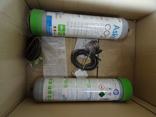 Pallet divers toebehoren dieren - afbeelding 12 van  14