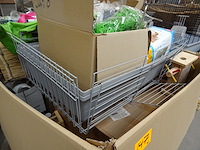 Pallet divers toebehoren dieren - afbeelding 7 van  9