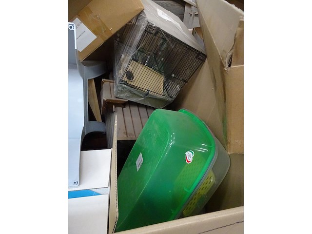 Pallet divers toebehoren dieren - afbeelding 3 van  6