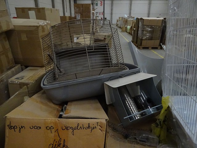 Pallet divers toebehoren dieren - afbeelding 4 van  5