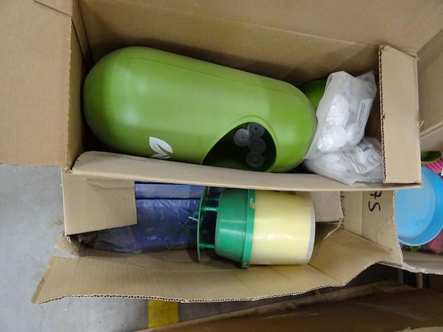 Pallet divers toebehoren dieren - afbeelding 3 van  7