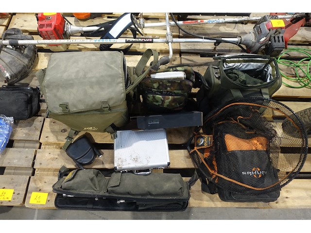 Pallet divers vismateriaal - afbeelding 1 van  4