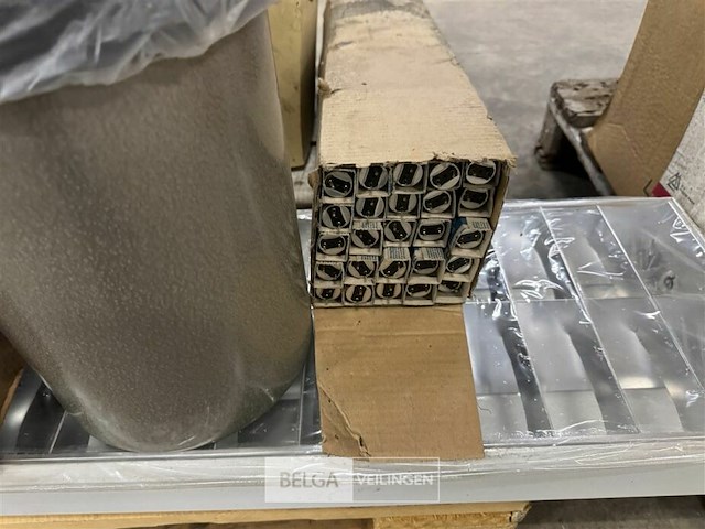 Pallet divers - afbeelding 10 van  11