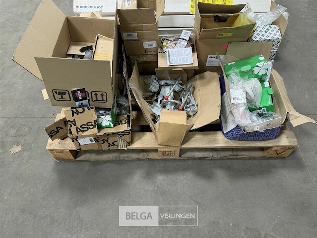 Pallet divers - afbeelding 1 van  14