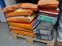 Pallet diverse bouwstoffen - afbeelding 2 van  5