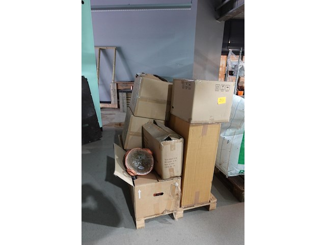 Pallet diverse decoratie - afbeelding 1 van  12