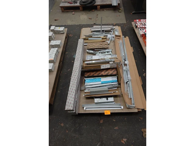 Pallet diverse deur pompen - afbeelding 1 van  9