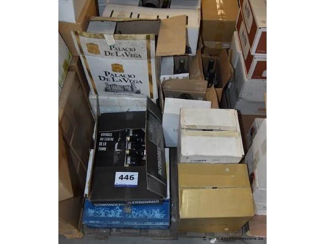 Pallet diverse flessen wijn - afbeelding 1 van  4